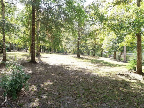 630 Hillbilly Heaven Rd, Livingston, TX 77351