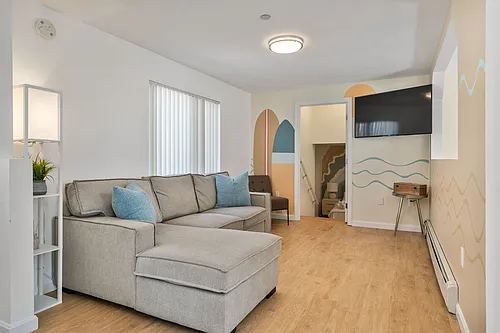 Floor plan 17B