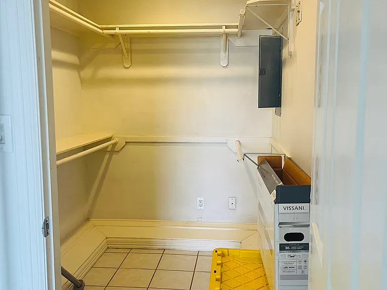 405 S Tio Ave — Photo 22