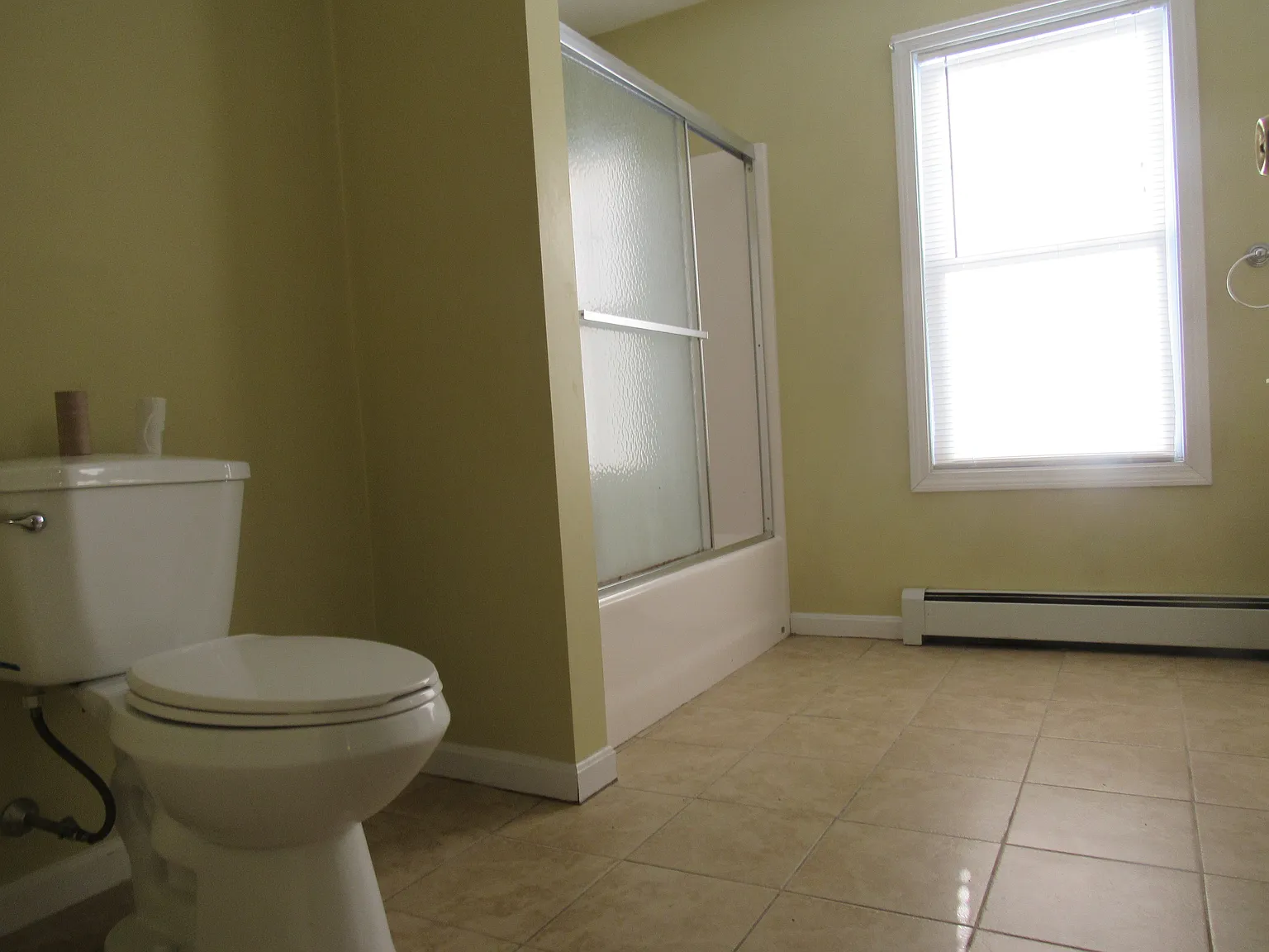 2 bed, 700 sqft, $1,700 — Photo 3
