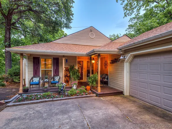 34052 E 703rd Rd, Wagoner, OK 74467