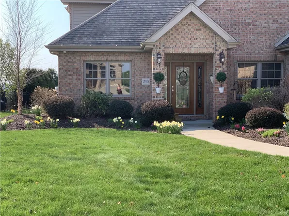 215 Fuji Dr, Canonsburg, PA 15317