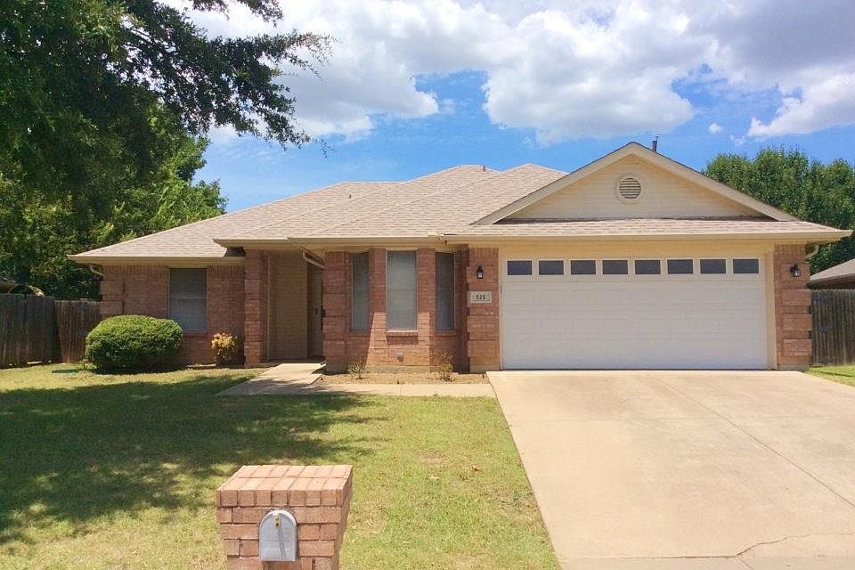 525 Arbor Ln, Burleson, TX 76028 Zillow