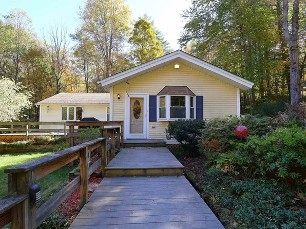 1001 Woodstock Road, Hartford, VT 05001