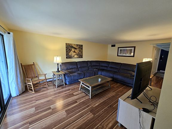 4th image of 4121 W 98th St APT C