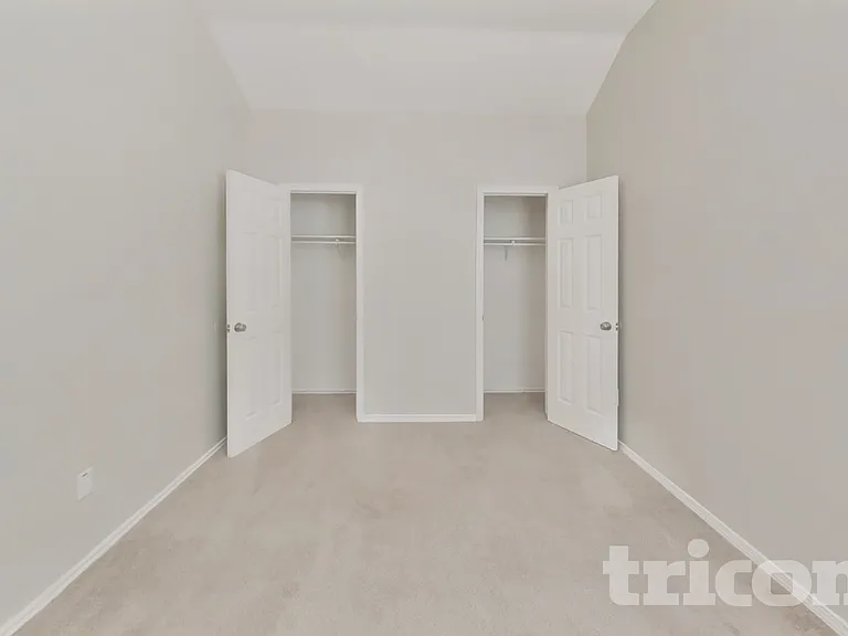7811 Bluff Trail Dr — Photo 12