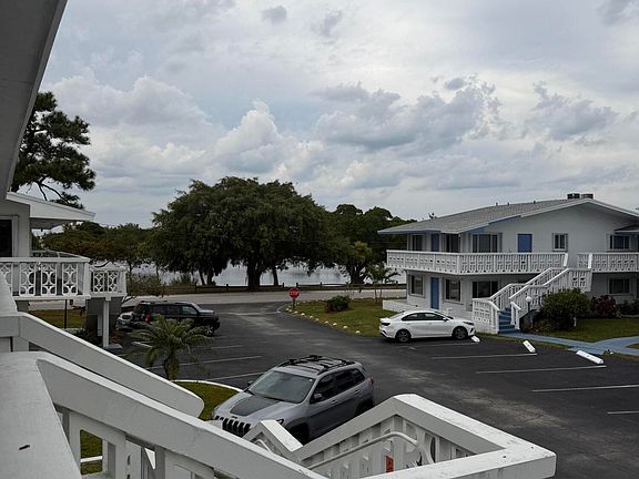5th image of 2004 Lake Osborne Dr APT 17