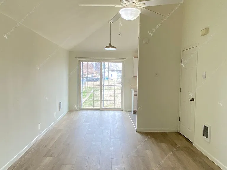 2825 SW Umatilla Ave — Photo 2