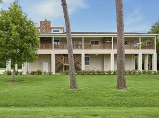 1401 Myrtlewood St, Pearland, TX 77581