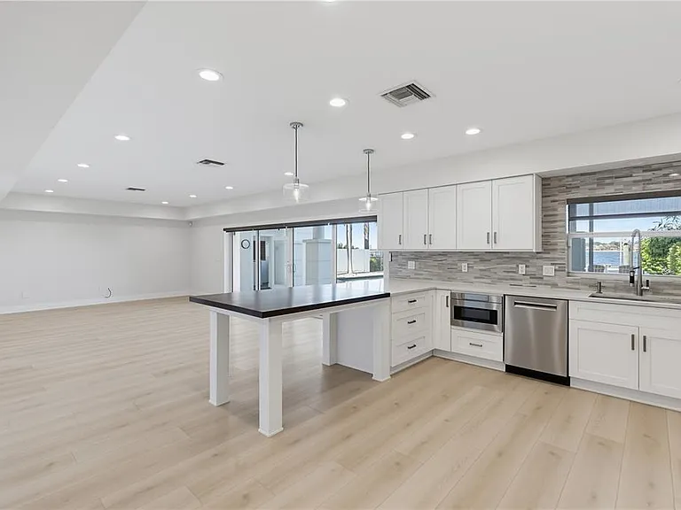 24 Adalia Ave — Photo 24