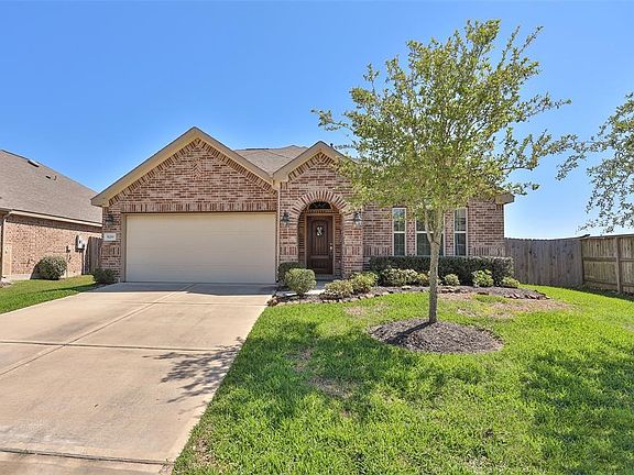 Great Curb Appeal Of This Lennar Built Home.