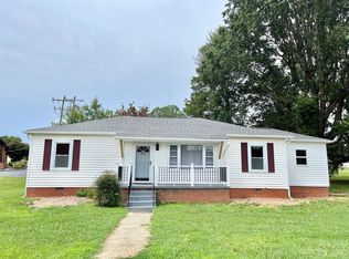 406 9th St SW, Conover, NC 28613