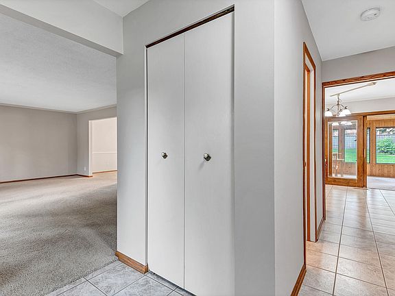 2nd image of 3302 Red Oak Cir N