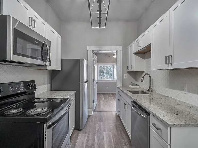 2215 W Grace St #4 — Photo 5