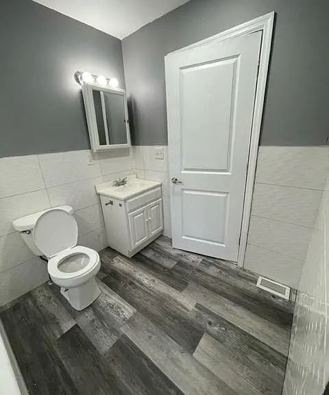269 Lake St #1 — Photo 8