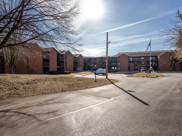 2929 Sunnyside Dr #268, Rockford, IL 61114