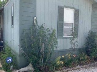 6520 Blue Water Ct, Granbury, TX 76049