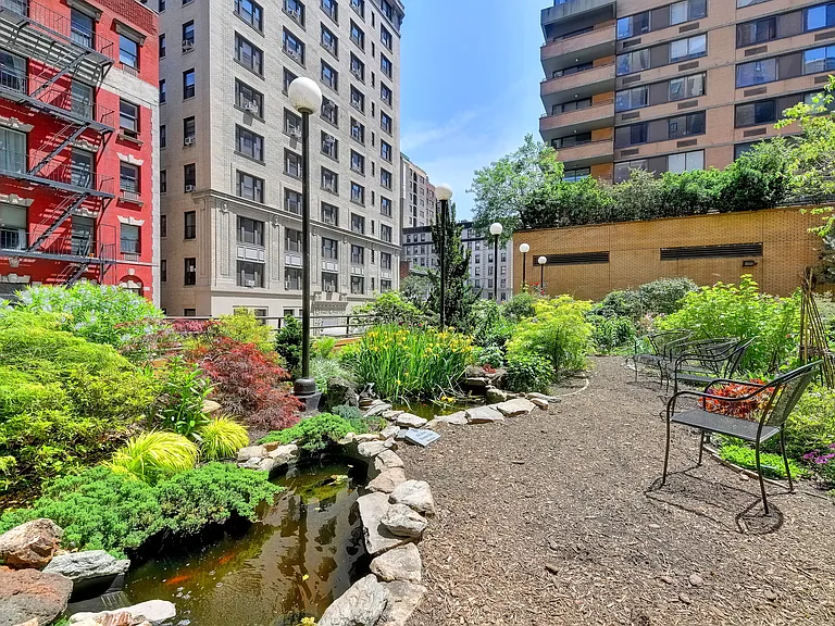 275 W 96th St #25A — Photo 23