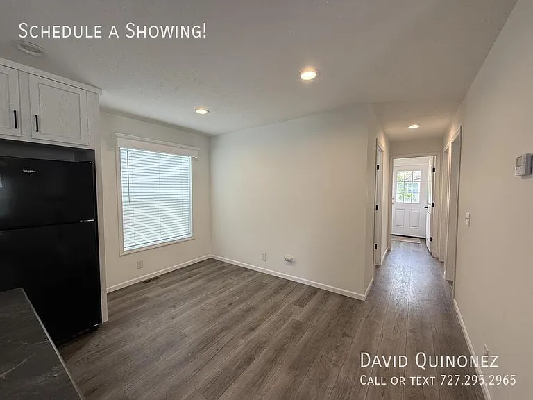 6271 Roosevelt — Photo 3