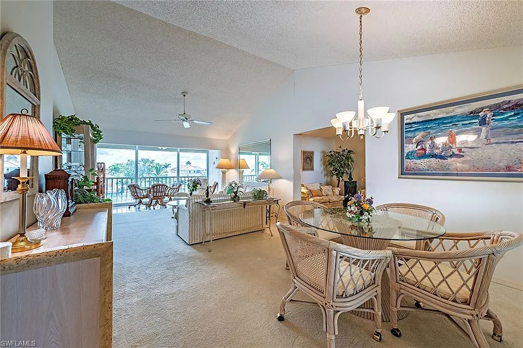2 bed, 2.0 bath, 1248 sqft, $8,000 — Photo 4