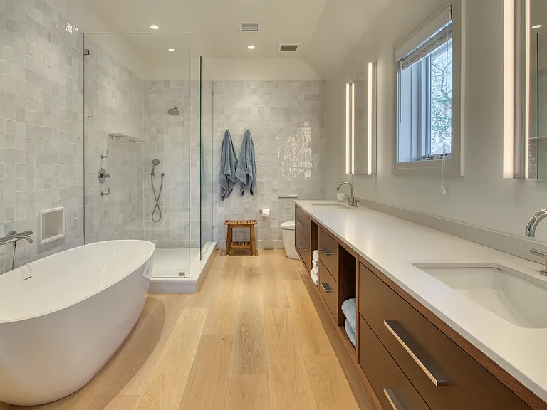 323 Division St — Photo 15