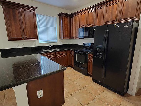 4th image of 10211 Tin Maple Dr