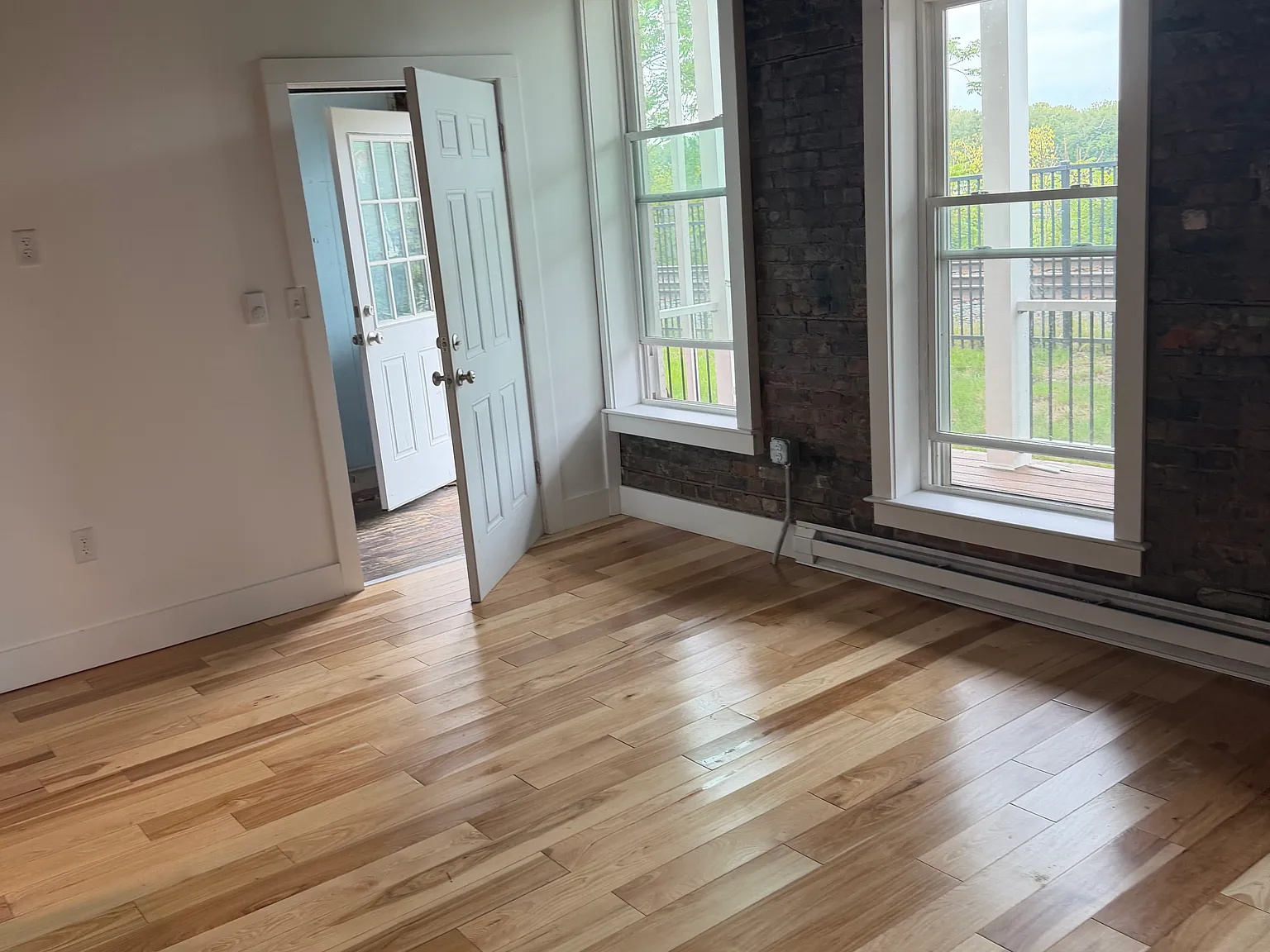 Studio, 650 sqft, $1,125 — Photo 2