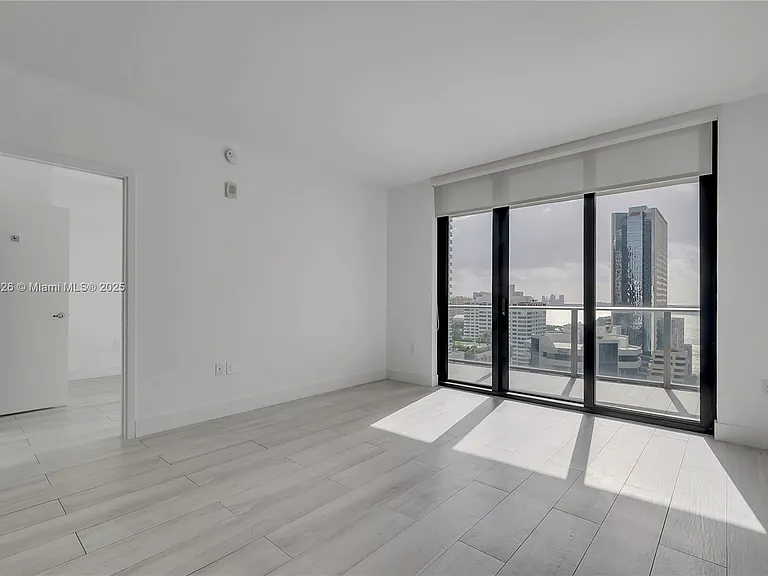 1010 Brickell Ave #1904 — Photo 28