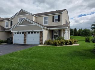 2052 Limestone Ln, Carpentersville, IL 60110