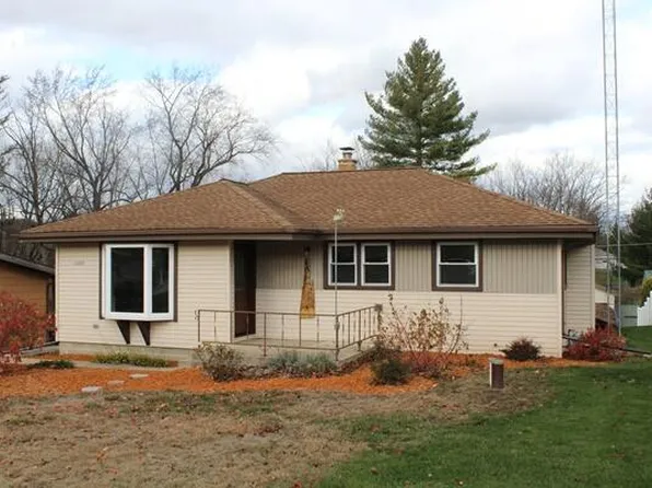 30150 Hickory LANE, Burlington, WI 53105