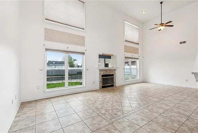 4 bed, 2.5 bath, 2584 sqft, $3,500 — Photo 4