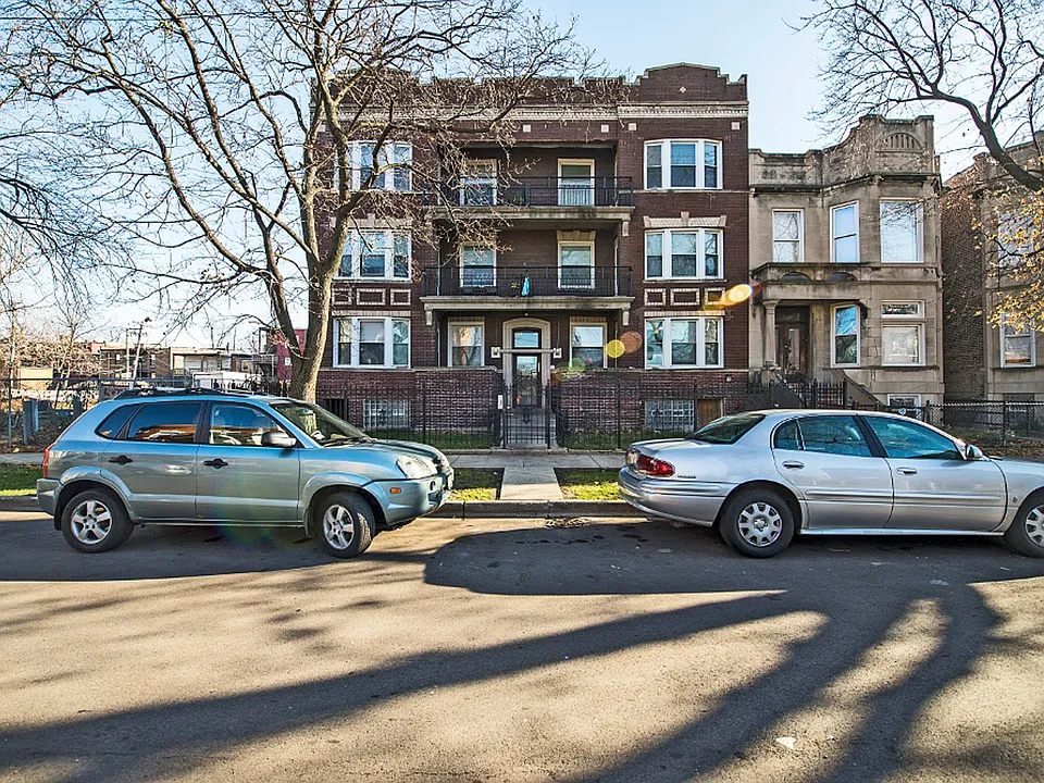 6033 S Vernon