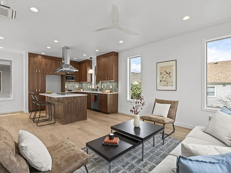 5353 SE Stark St — Photo 16