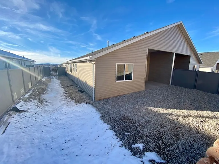 939 S 25 W — Photo 34