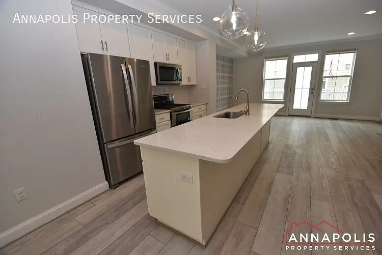 813 francis harris place — Photo 4