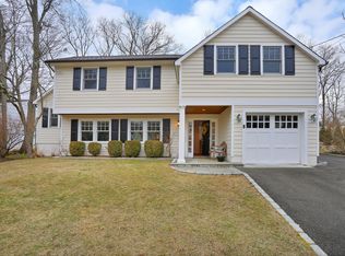 3 Dandy Dr, Cos Cob, CT 06807