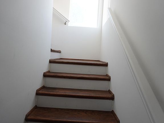 5th image of 10558 Langmuir Ave