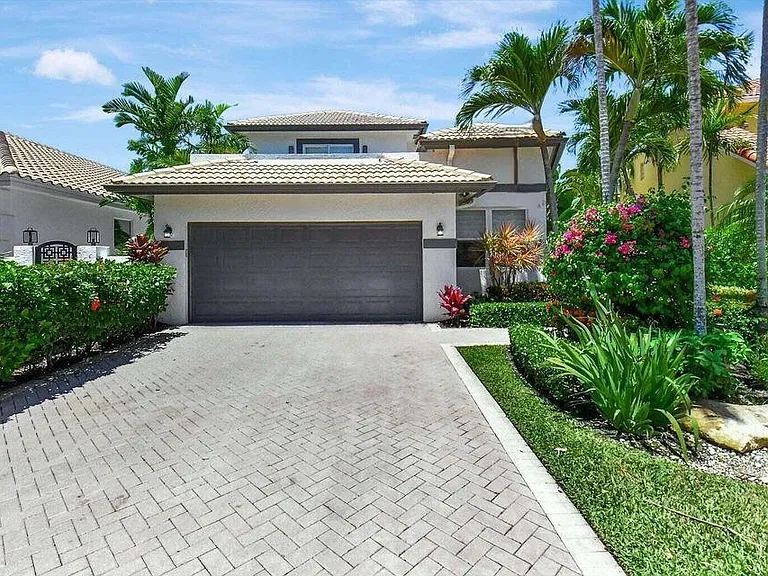 3567 Commodore Cir — Photo 3