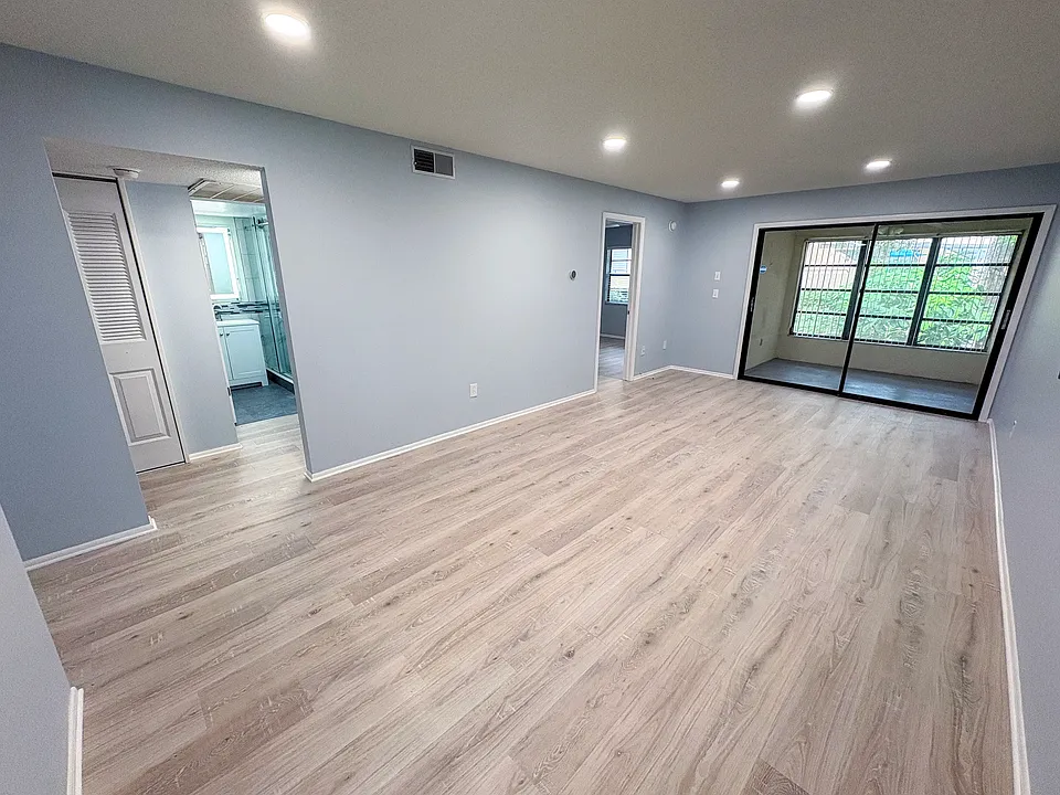 3032 Eastland Blvd #B203
