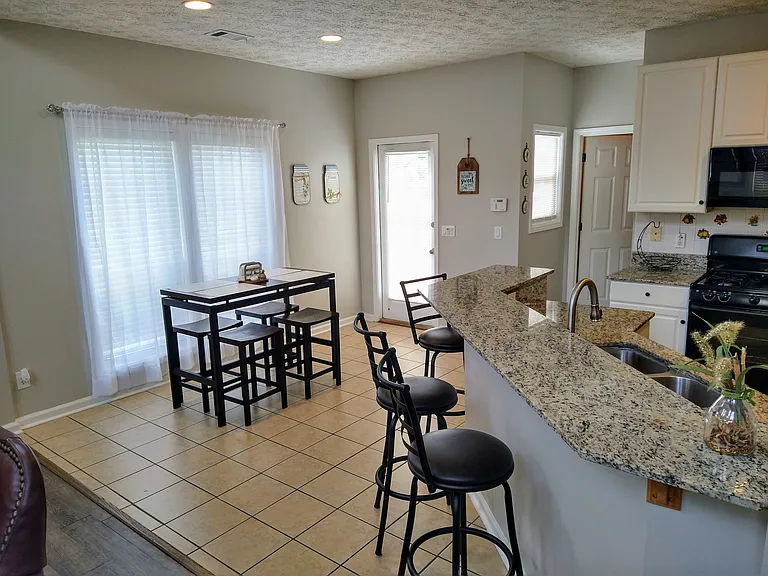 1467 Chamirey Dr SW — Photo 59