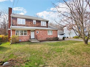 582 Stillwater Rd, Stamford, CT 06902