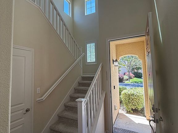 3rd image of 5028 Ocean Ln