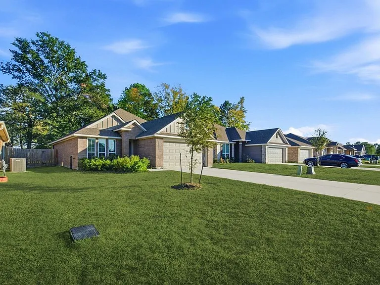 11962 Sunshine Park Dr N — Photo 3