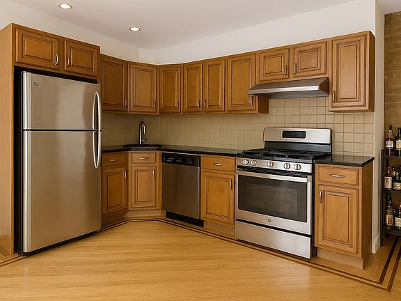 4th image of 71 Lafayette Ave APT 2F