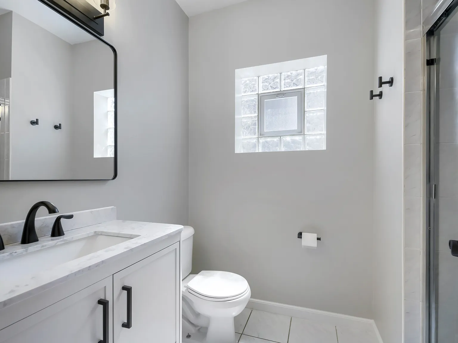 3 bed, 1300 sqft, $3,150 — Photo 4