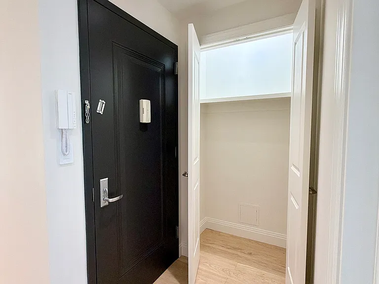 57 Christopher St #5B — Photo 22