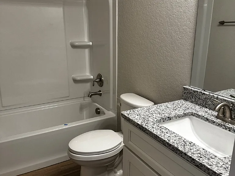 7146 Magnolia Vlg #201 — Photo 5