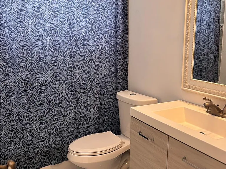 839 S Highland Dr — Photo 6