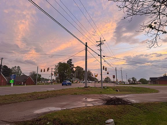 4th image of 100 Holly Grove Rd