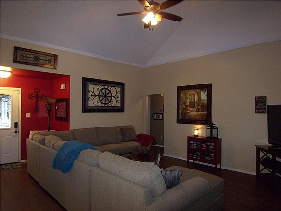 3rd image of 5097 Wagon Wheel Ave